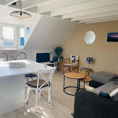 Appartement T2 - T3 Vue Exceptionnelle - Centre De *